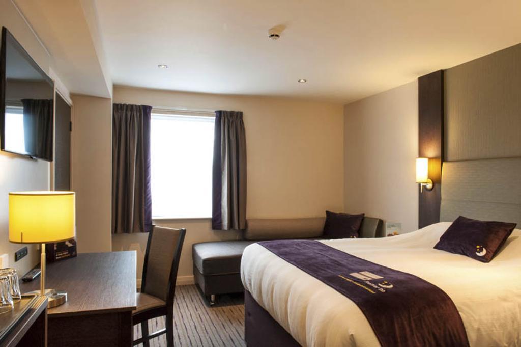 Premier Inn London Greenford ห้อง รูปภาพ