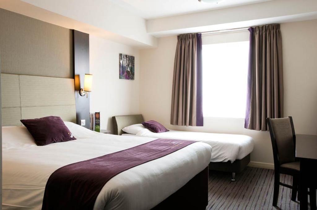 Premier Inn London Greenford ห้อง รูปภาพ
