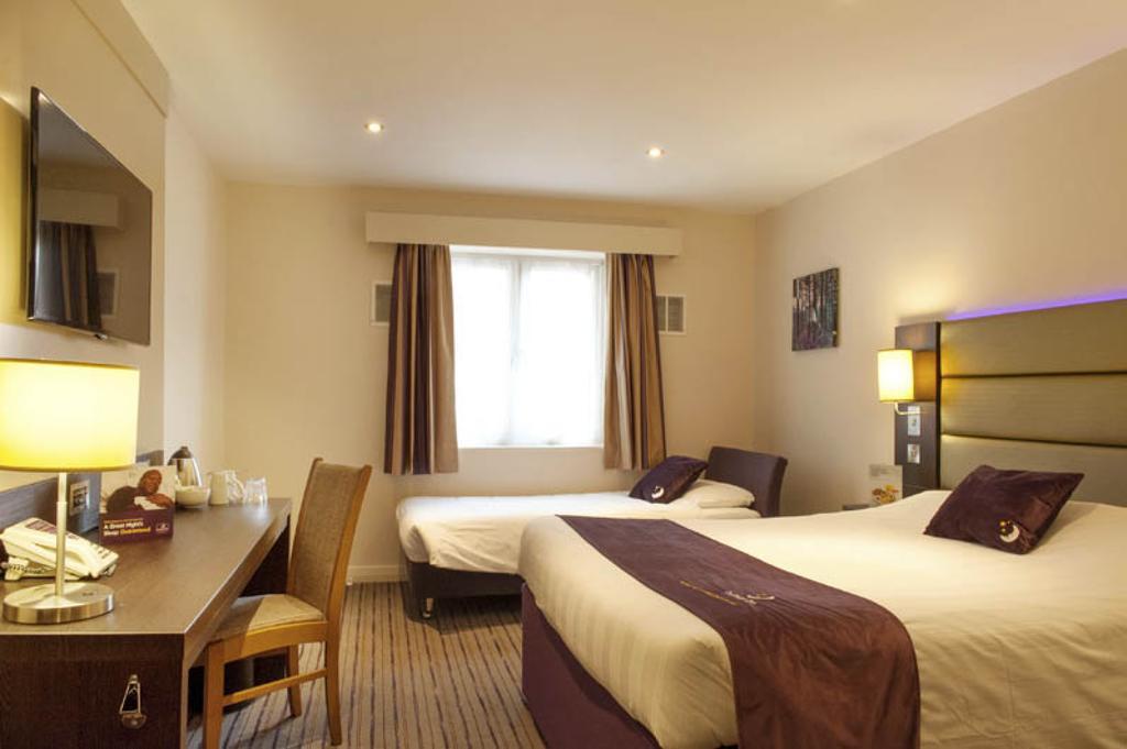 Premier Inn London Greenford ห้อง รูปภาพ