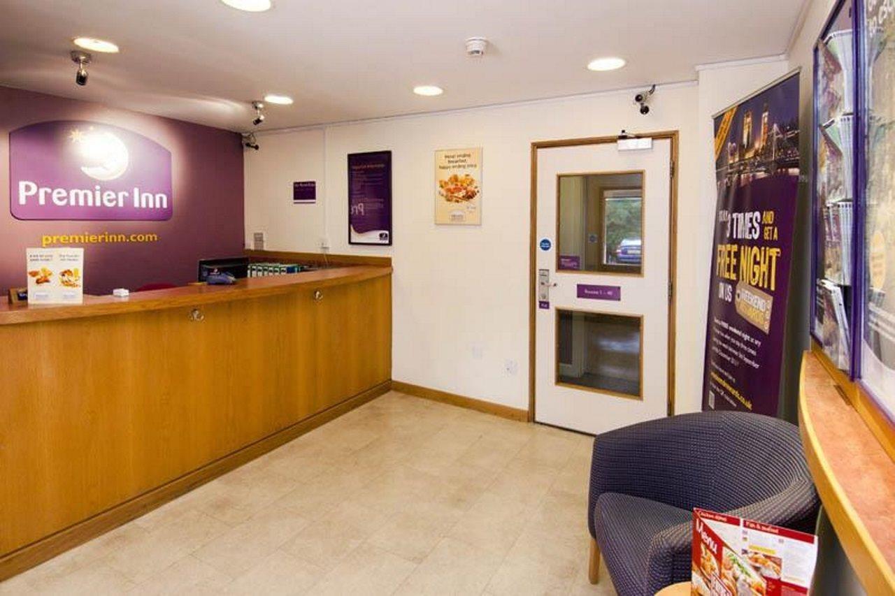 Premier Inn London Greenford ภายนอก รูปภาพ
