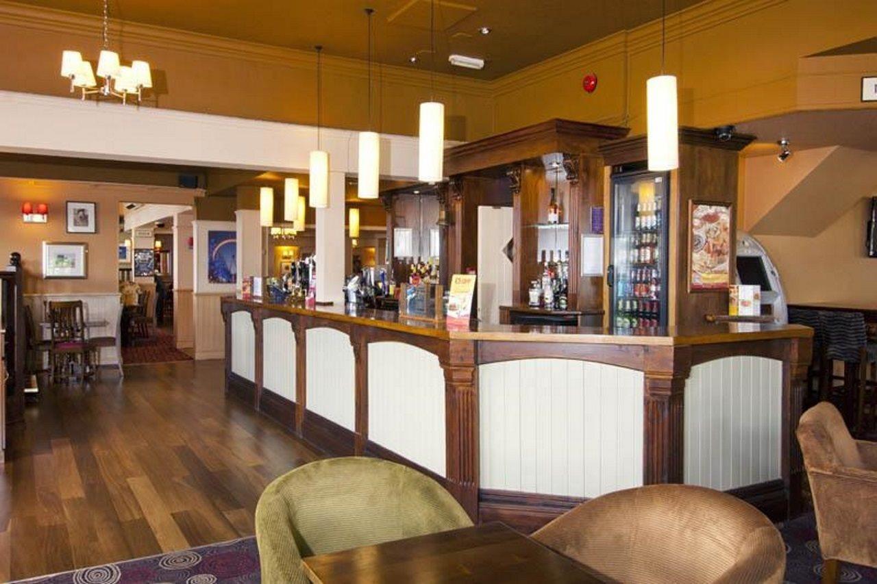 Premier Inn London Greenford ภายนอก รูปภาพ