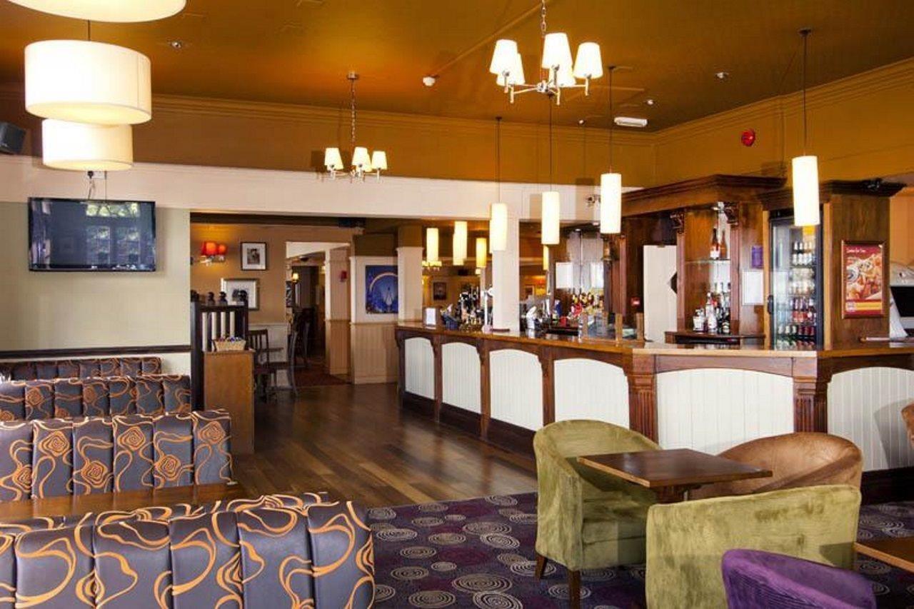 Premier Inn London Greenford ภายนอก รูปภาพ