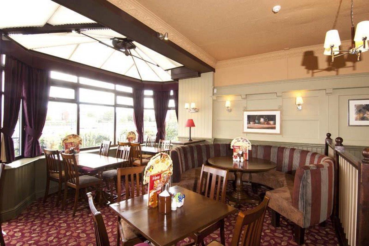 Premier Inn London Greenford ภายนอก รูปภาพ